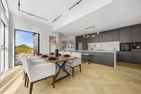 Photo of property in 18 Pukeko Road, Hobsonville, 0616