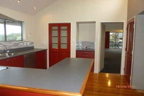 Photo of property in 30 Kinloch Place, Papakowhai, Porirua, 5024