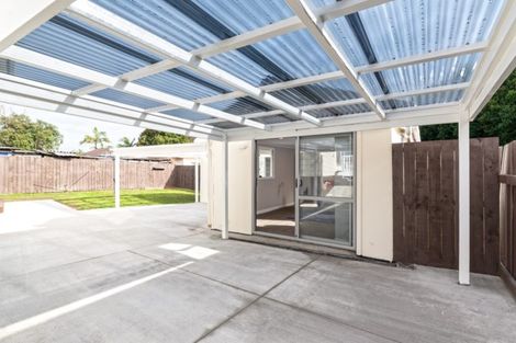 Photo of property in 10 Killington Crescent, Mangere, Auckland, 2022