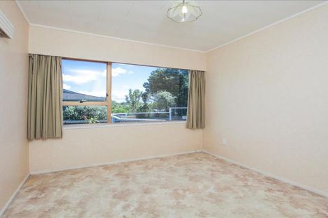 Photo of property in 2/3 Cezanne Place, New Lynn, Auckland, 0600