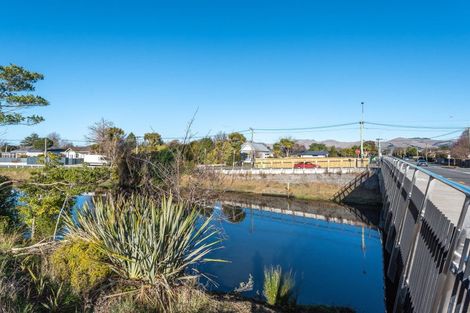 Photo of property in 664 Avonside Drive, Avonside, Christchurch, 8061