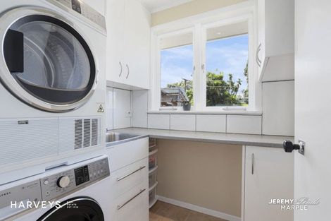 Photo of property in 120 Vodanovich Road, Te Atatu South, Auckland, 0610