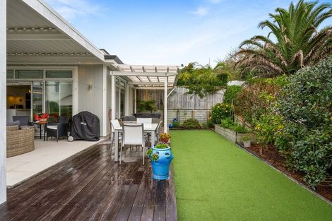 Photo of property in 61 Panorama Heights, Orewa, 0931