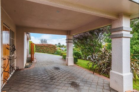 Photo of property in 1 Bramley Drive, Rototuna, Hamilton, 3210