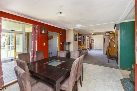 Photo of property in 281 Hoihere Road, Tiakitahuna, Palmerston North, 4477