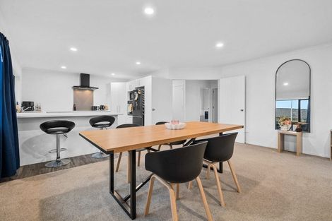 Photo of property in 1 Molesworth Street, Carterton, 5713