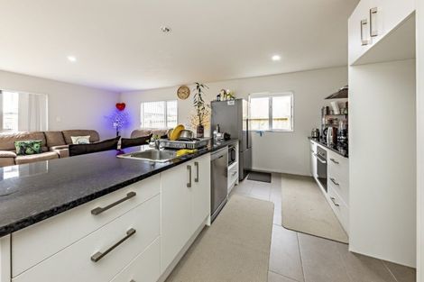 Photo of property in 56 Popokatea Drive, Takanini, 2112