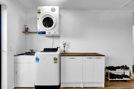 Photo of property in 38 County Drive, Hawera, 4610