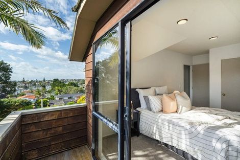 Photo of property in 1/21 Commodore Parry Road, Castor Bay, Auckland, 0620