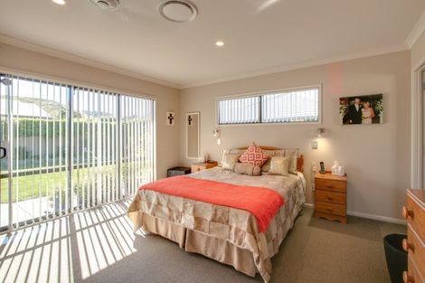 Photo of property in 21 Merlot Drive, Greenmeadows, Napier, 4112