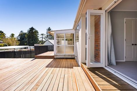 Photo of property in 87 Heta Road, Highlands Park, New Plymouth, 4312