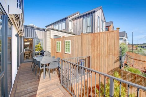 Photo of property in 42 Arran Point Parade, Orewa, 0931