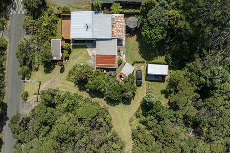 Photo of property in 38 Te Ahuahu Road, Piha, New Lynn, 0772