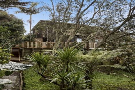 Photo of property in 1/807 East Coast Road, Northcross, Auckland, 0630