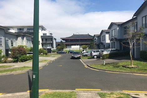 Photo of property in 13 Bushpark Place, Flat Bush, Auckland, 2016
