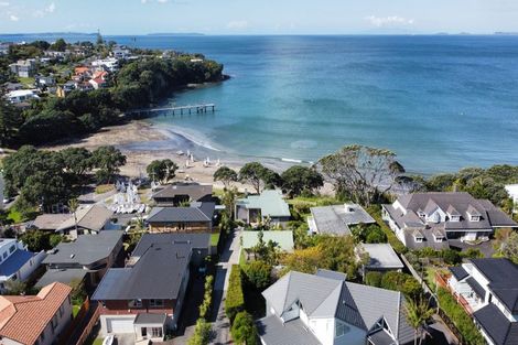 Photo of property in 20 Bournemouth Terrace, Murrays Bay, Auckland, 0630
