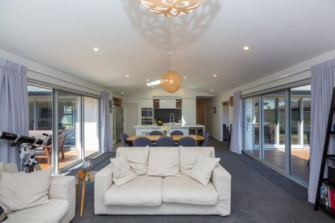 Photo of property in 3 Garrett Drive, Whalers Gate, New Plymouth, 4310