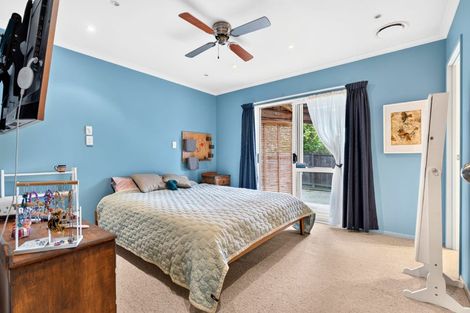 Photo of property in 21a Savoy Road, Glen Eden, Auckland, 0602
