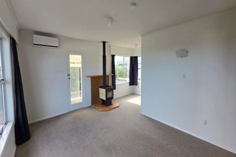 Photo of property in 44 Manuka Street, Otaki Beach, Otaki, 5512