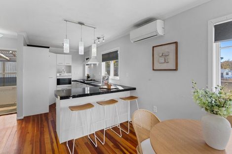 Photo of property in 16 Kenmore Street, Westown, New Plymouth, 4310