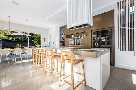 Photo of property in 15 Nikau Street, Eastbourne, Lower Hutt, 5013