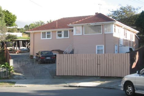 Photo of property in 24 Worcester Place, Cannons Creek, Porirua, 5024