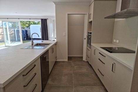 Photo of property in 52a Queen Road, Bellevue, Tauranga, 3110