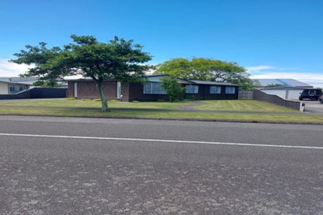 Photo of property in 42 Acacia Street, Kelvin Grove, Palmerston North, 4414