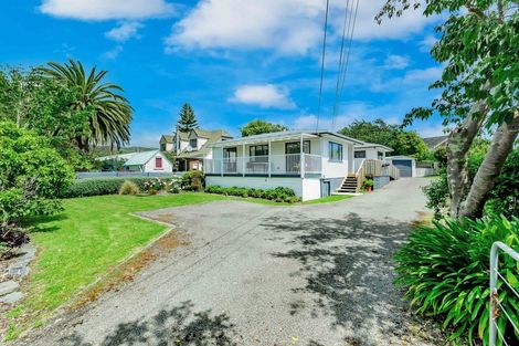 Photo of property in 290 Te Moana Road, Waikanae, 5036