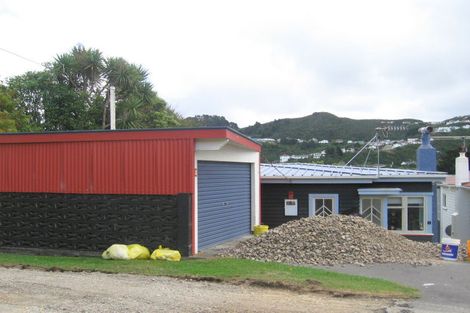 Photo of property in 8 Collier Avenue, Karori, Wellington, 6012