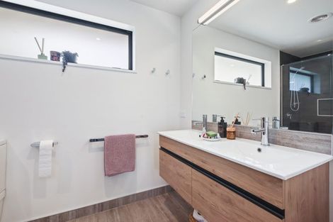 Photo of property in 80 Petries Road, Woodend, 7610