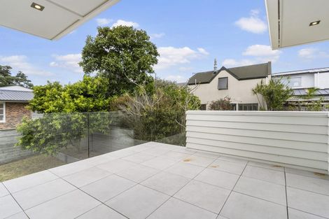 Photo of property in 7 Cecil Road, Milford, Auckland, 0620
