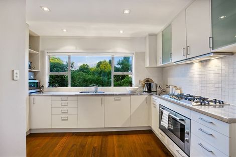 Photo of property in 2/14 Frieston Road, Milford, Auckland, 0620