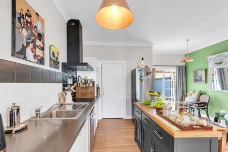 Photo of property in 99 Heretaunga Street, Palmerston North, 4414