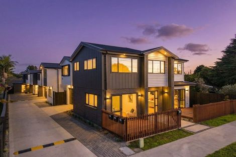 Photo of property in 71a Matipo Road, Te Atatu Peninsula, Auckland, 0610