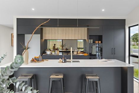 Photo of property in 6 Kakariki Crescent, Carterton, 5713