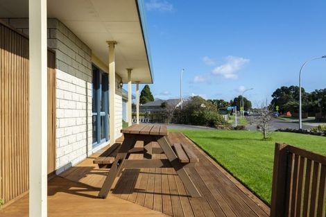 Photo of property in 32 Dillon Drive, Bell Block, New Plymouth, 4312