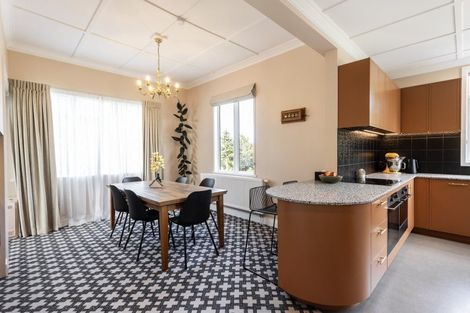 Photo of property in 75 Eglinton Road, Mornington, Dunedin, 9011