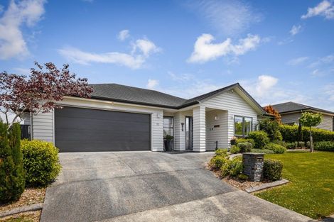 Photo of property in 91 Pohutukawa Parade, Riverhead, 0820