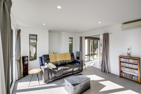 Photo of property in 11 Pania Place, Poraiti, Napier, 4112