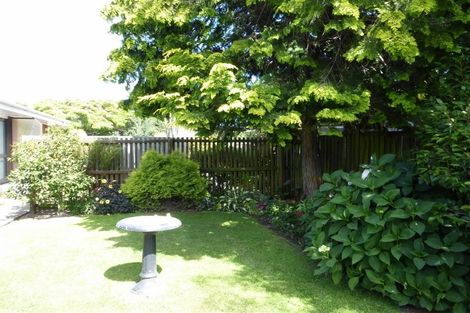 Photo of property in 2/7a Curletts Road, Sockburn, Christchurch, 8042