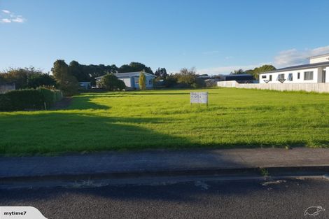 Photo of property in 9 Mylindas Road, Whakatiwai, Miranda, 2473