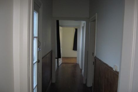 Photo of property in 36 Rolleston Street, Mount Cook, Wellington, 6021