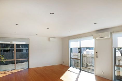 Photo of property in 48a Bassett Road, Johnsonville, Wellington, 6037