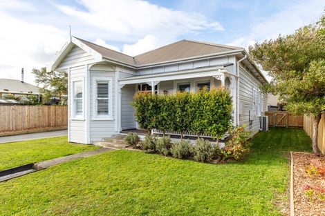 Photo of property in 17 Perrin Place, Kelvin Grove, Palmerston North, 4414