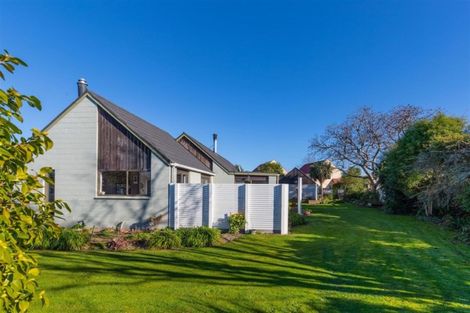 Photo of property in 4 Watkins Drive, Rangiora, 7400