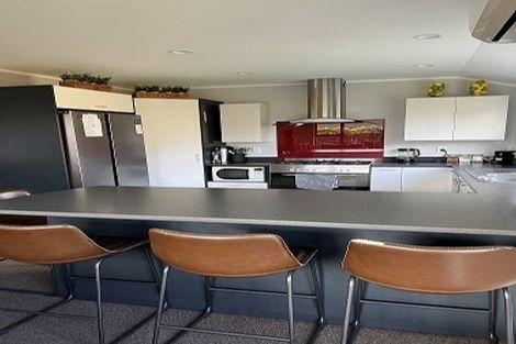 Photo of property in 58 Guildford Drive, Paraparaumu, 5032