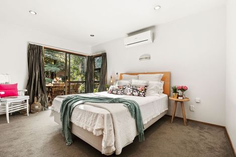 Photo of property in 2/113 Daffodil Street, Titirangi, Auckland, 0604