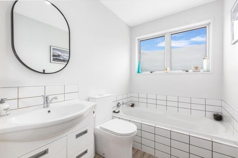 Photo of property in 9 Cannon Lane, Whitby, Porirua, 5024