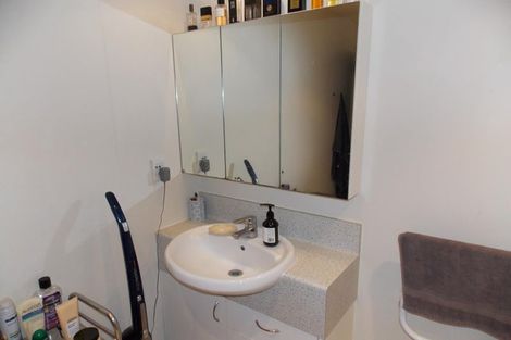 Photo of property in Terrace Heights Apartments, 6e/163 The Terrace, Wellington Central, Wellington, 6011